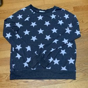 Gray and White Star Top